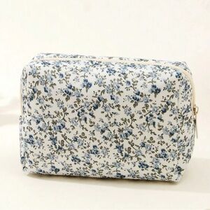 Ditsy Floral Makeup bag